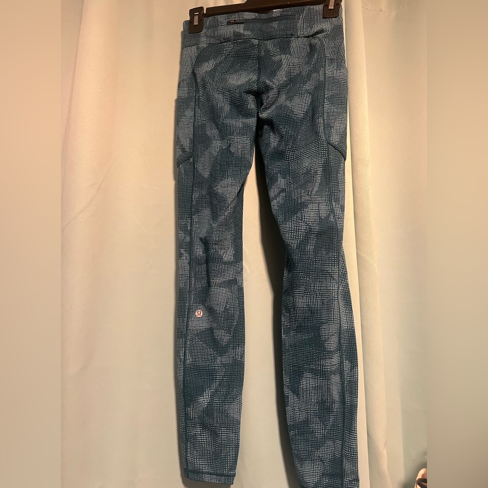 Blue Patterned Leggings - Picture 2 of 4